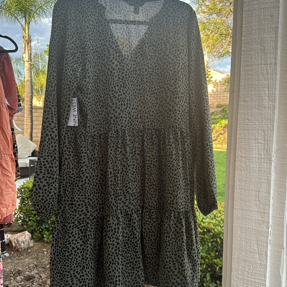 Nine West Dress Green Leopard Print 100% Polyester Button Front - Picture 2 of 8